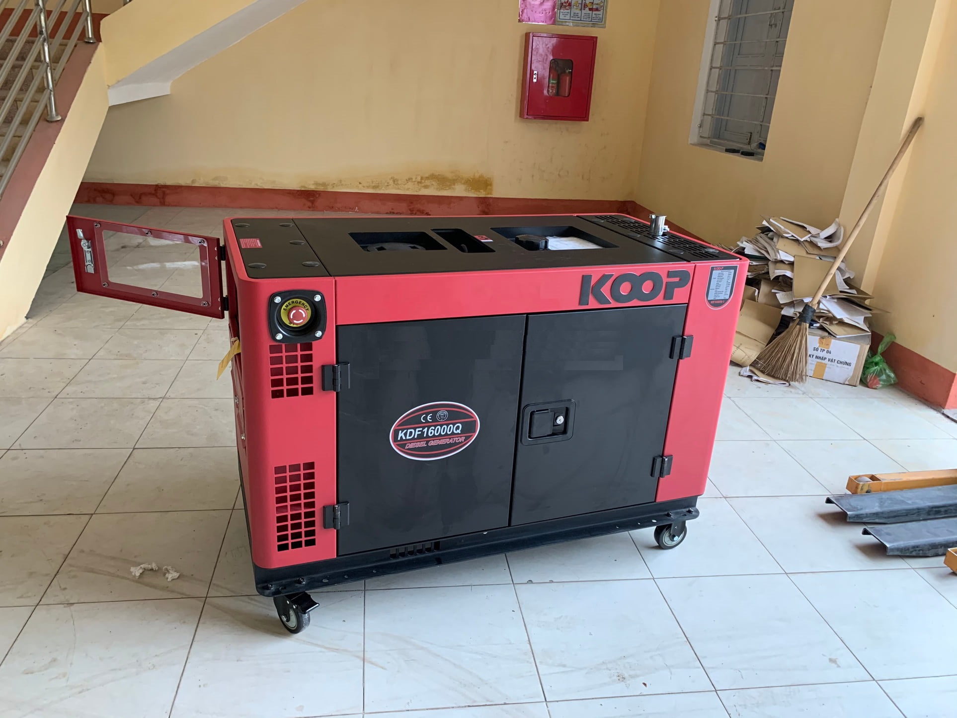 Máy phát điện chạy dầu 15kVA KOOP KDF16000Q