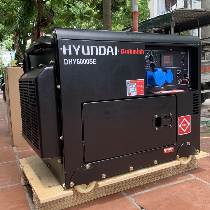 Máy phát điện HYUNDAI chạy dầu 5.0KVA-5.5KVA DHY6000SE
